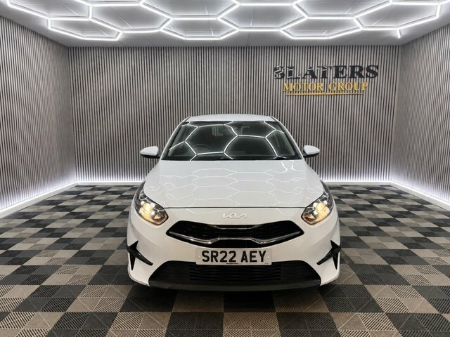 Kia Ceed 1.0 T-gdi 2 Hatchback Euro 6 S SR22AEY White #2