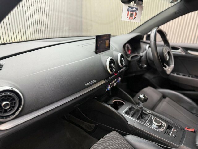 Audi A3 1.5 Tfsi Cod 35 Black Edition Sportback SL68JFE Black #5