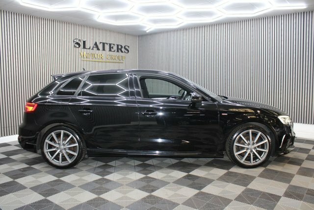 Audi A3 1.5 Tfsi Cod 35 Black Edition Sportback SV69ZRU Black #2