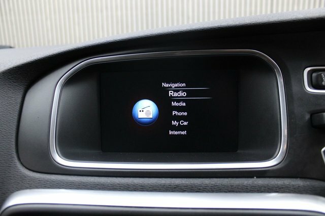 Volvo V40 2.0 D4 R-design Lux Nav 188 Bhp Silver #21