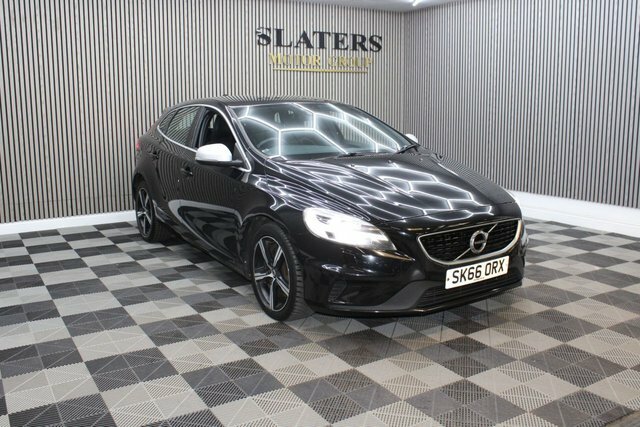 Volvo V40 2.0 D4 R-design Hatchback Euro 6 Black #2