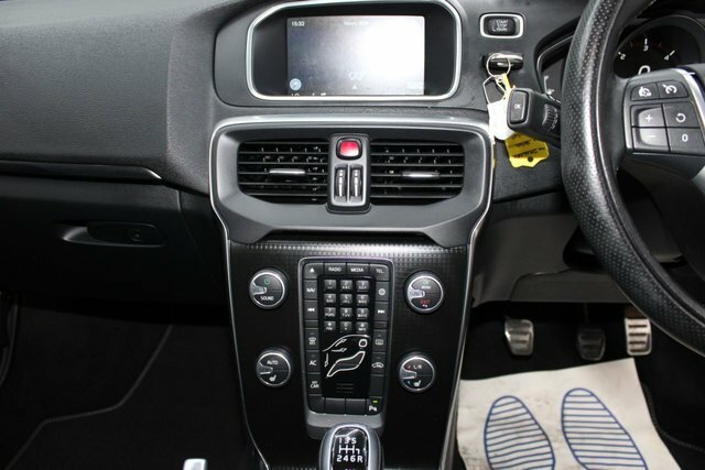 Volvo V40 2.0 D4 R-design Lux Nav 188 Bhp Silver #19