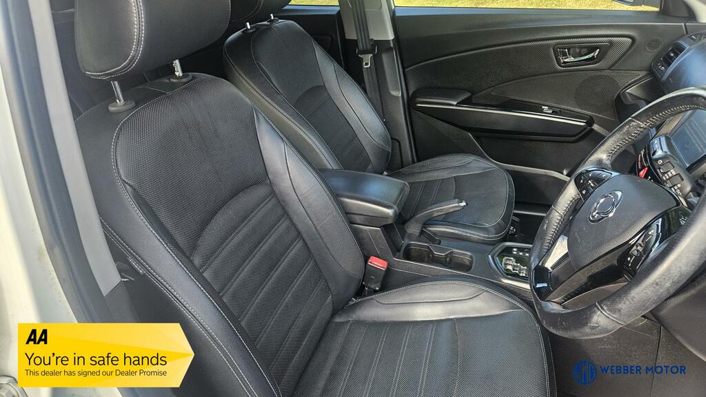 SsangYong Tivoli XLV Elx Red #13