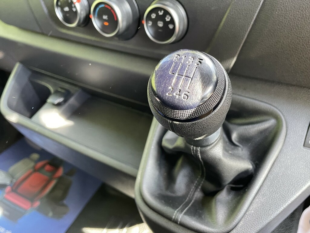 Nissan InterStar F33 Tekna Dci L2h2 Silver #17