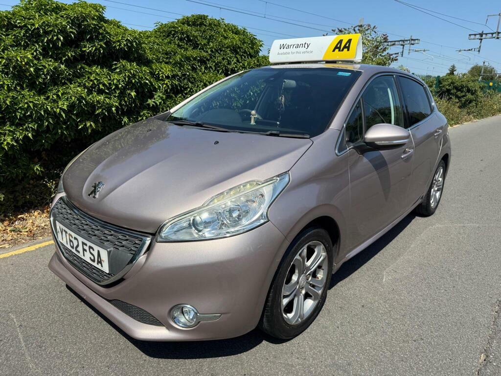 Peugeot 208 1.2 Vti Allure Euro 5 Pink