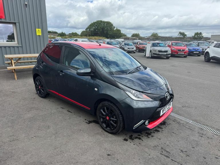 Toyota Aygo 1.0 Vvt-i X-press X-shift Euro 6 