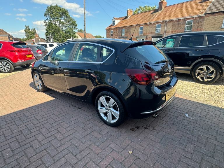 Vauxhall Astra 1.4T 16V Sri Black #5