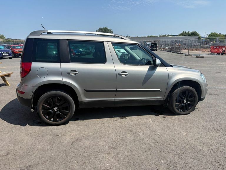 Skoda Yeti 2.0 Tdi Laurin Klement Outdoor Dsg 4Wd Euro 5 #3