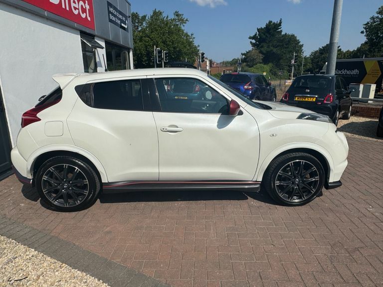 Nissan Juke Hatchback White #7