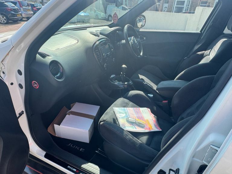 Nissan Juke Hatchback White #9
