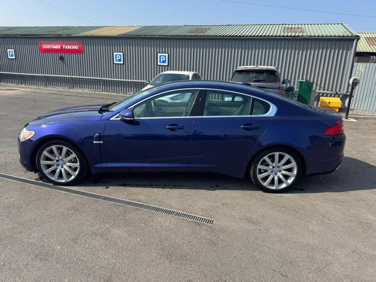 Jaguar XF Portfolio Green #7
