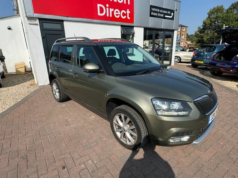 Skoda Yeti White #8