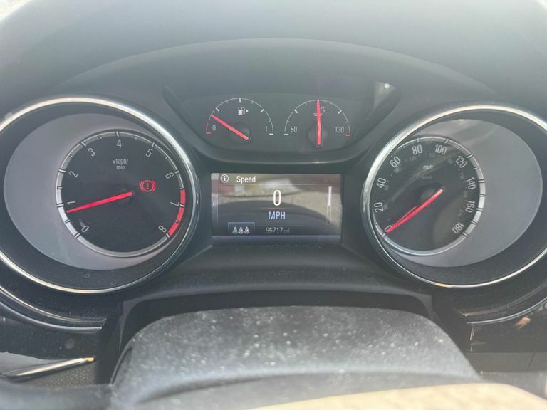 Vauxhall Astra 1.6T 16V 200 Elite Nav Red #10