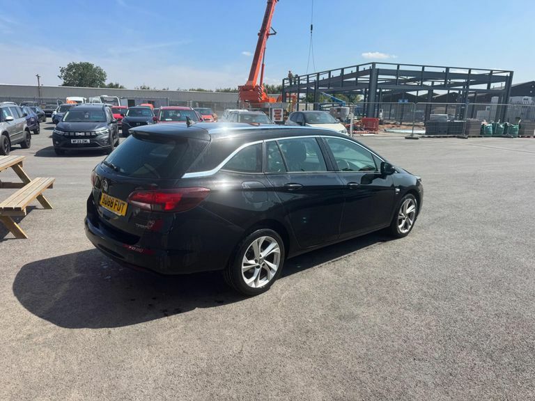 Vauxhall Astra 1.4I Turbo Sri Nav Sports Tourer Euro 6 Black #2