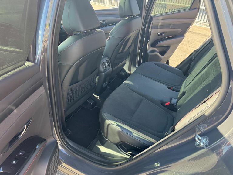 Hyundai Tucson Premium Black #12