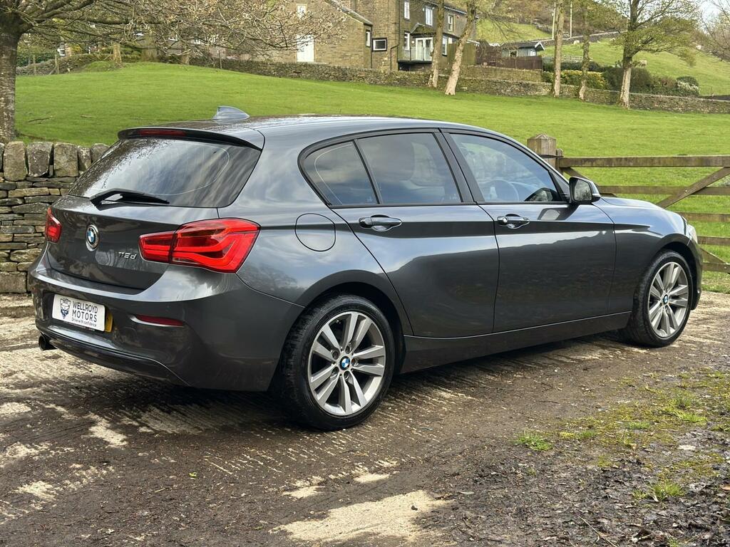 BMW 1 Series 2.0 118D Sport 5-Door 2015 Grey #3