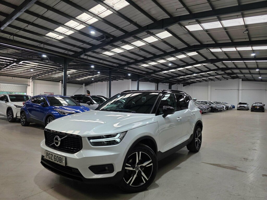 Volvo XC40 1.5 T3 R-design Euro 6 Ss White