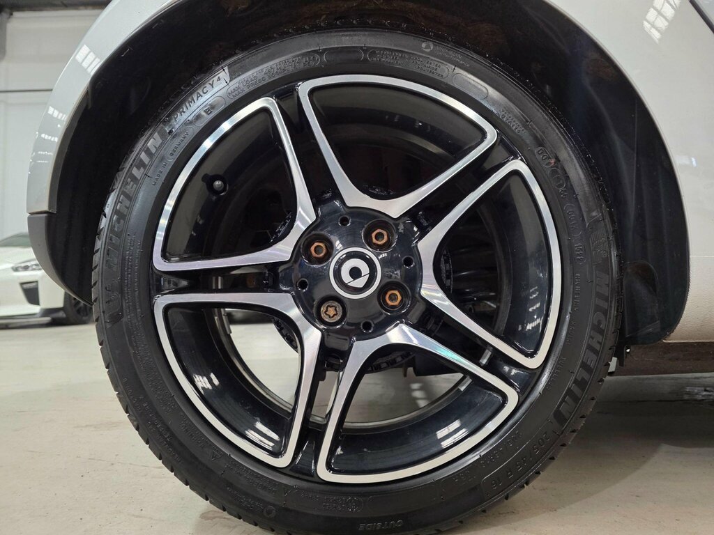 Smart Fortwo 17.6Kwh Exclusive 22Kw Charger Black #26