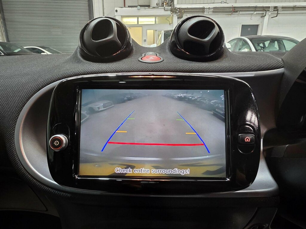Smart Fortwo 17.6Kwh Exclusive 22Kw Charger Black #8