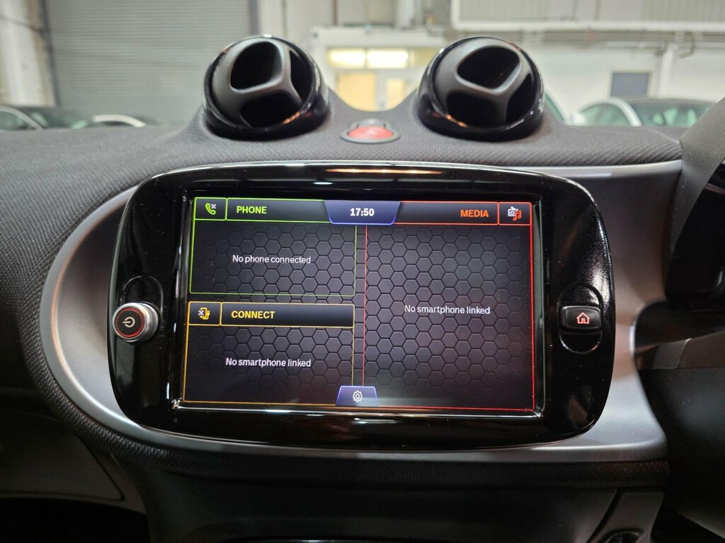 Smart Fortwo 17.6Kwh Exclusive 22Kw Charger Black #7