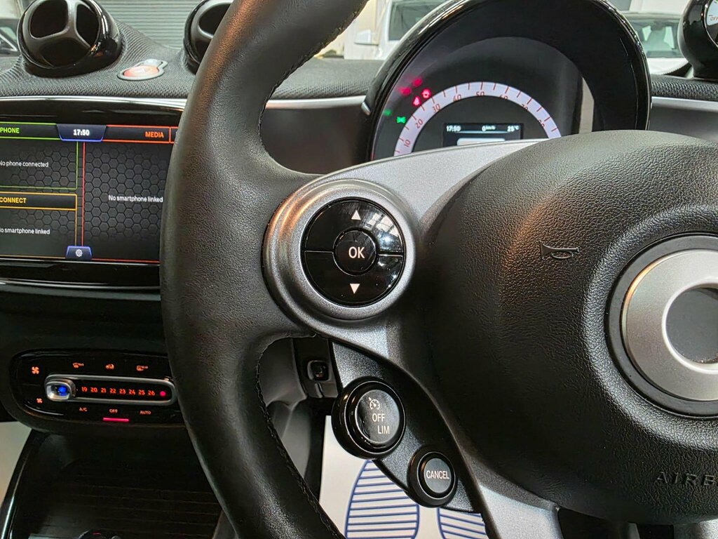 Smart Fortwo 17.6Kwh Exclusive 22Kw Charger Black #19