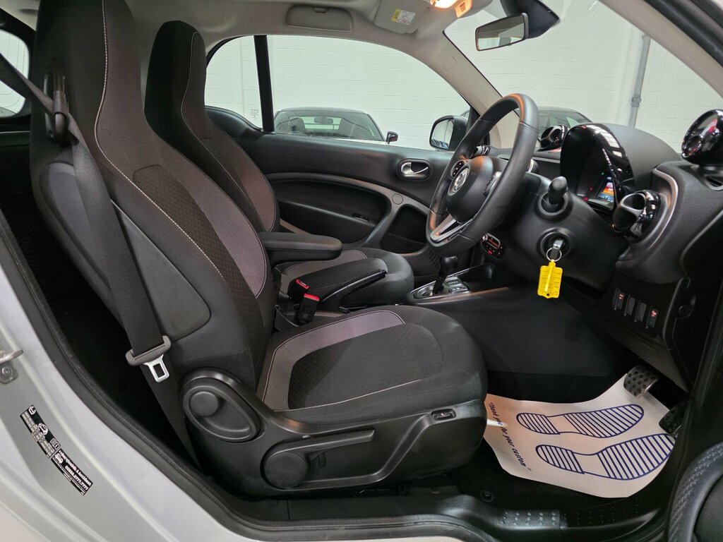 Smart Fortwo 17.6Kwh Pulse Premium 22Kw Charger Silver #5