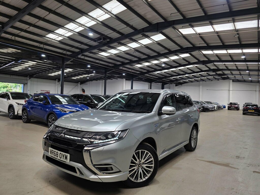 Mitsubishi Outlander 2.4H Twinmotor 13.8Kwh 5H Cvt 4Wd Euro 6 Ss Silver