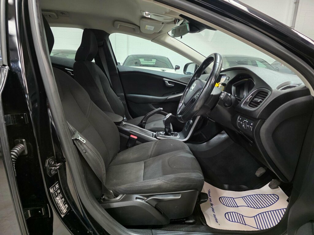 Volvo V40 1.6 D2 Es Nav Euro 5 Ss Black #5