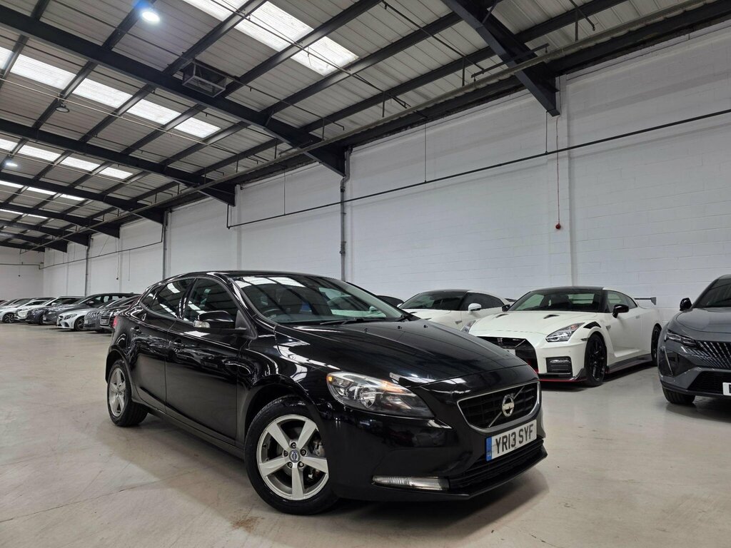 Volvo V40 1.6 D2 Es Nav Euro 5 Ss Black #2