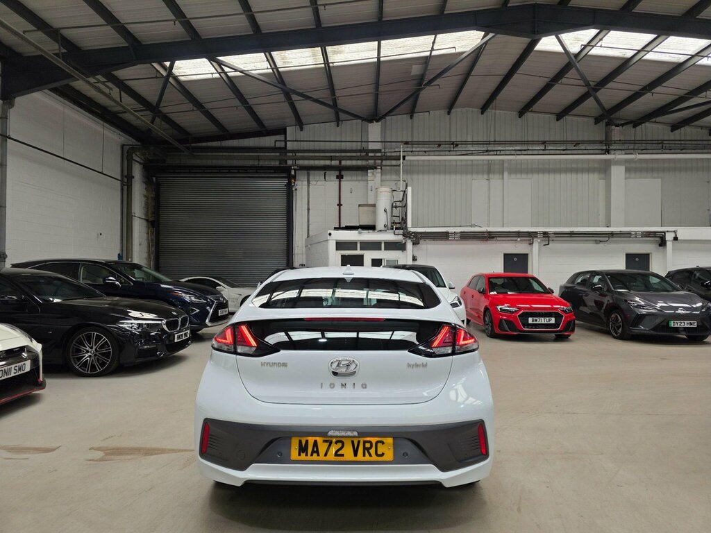 Hyundai Ioniq 1.6 H-gdi Premium Dct Euro 6 Ss White #4