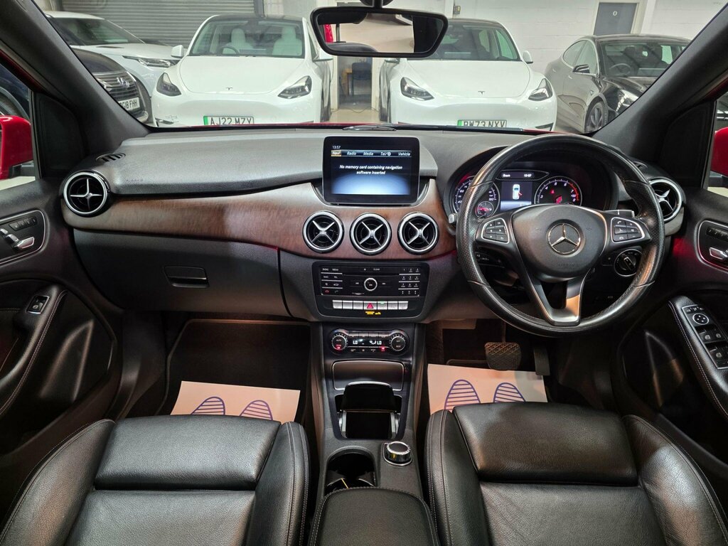 Mercedes-Benz B Class 1.6 B180 Exclusive Edition Plus 7G-dct Euro 6 S CU68YJE Red #3
