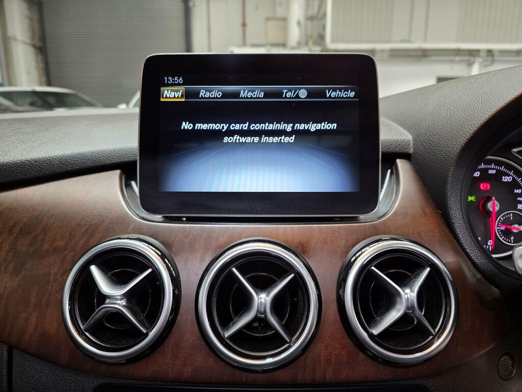 Mercedes-Benz B Class 1.6 B180 Exclusive Edition Plus 7G-dct Euro 6 S CU68YJE Red #6