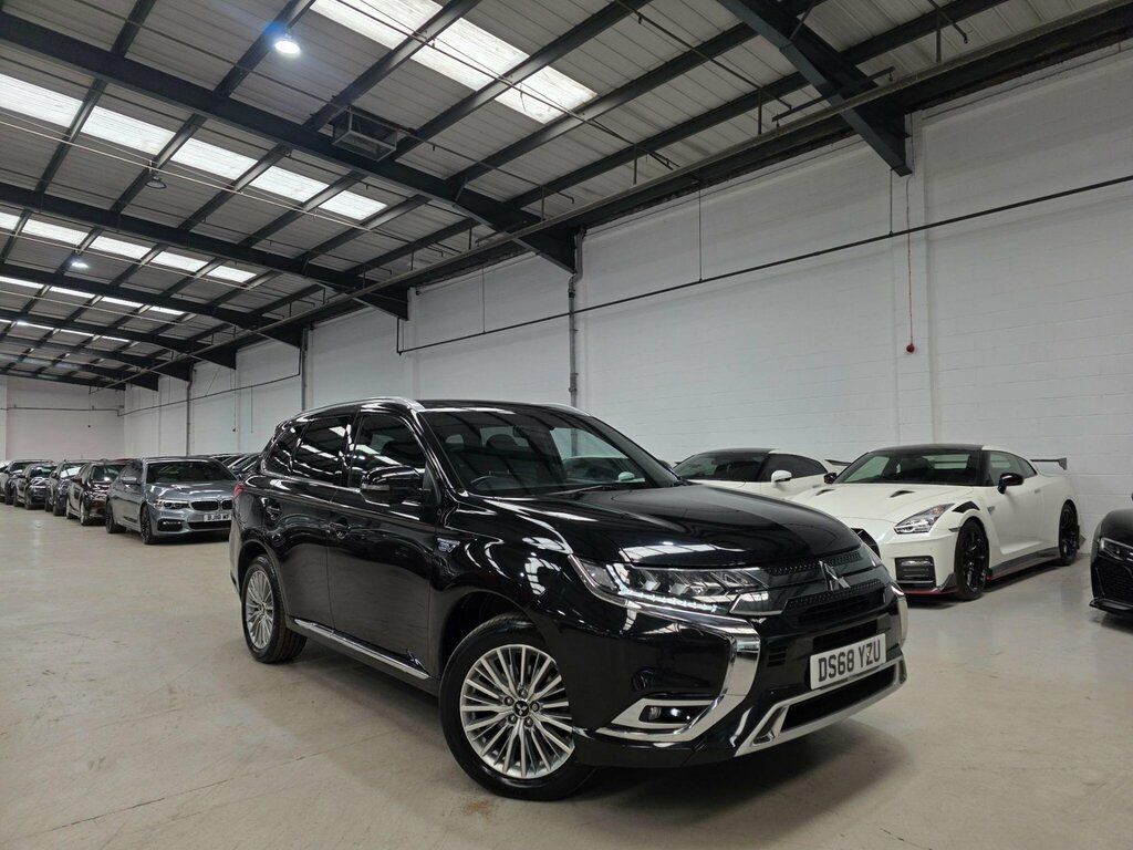Mitsubishi Outlander 2.4H Twinmotor 13.8Kwh 4H Cvt 4Wd Euro 6 Ss Black