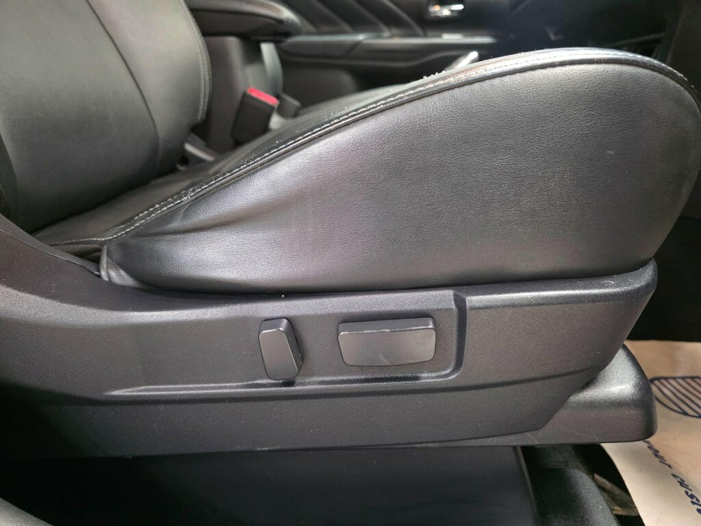 Mitsubishi Outlander Phev 4H Red #13