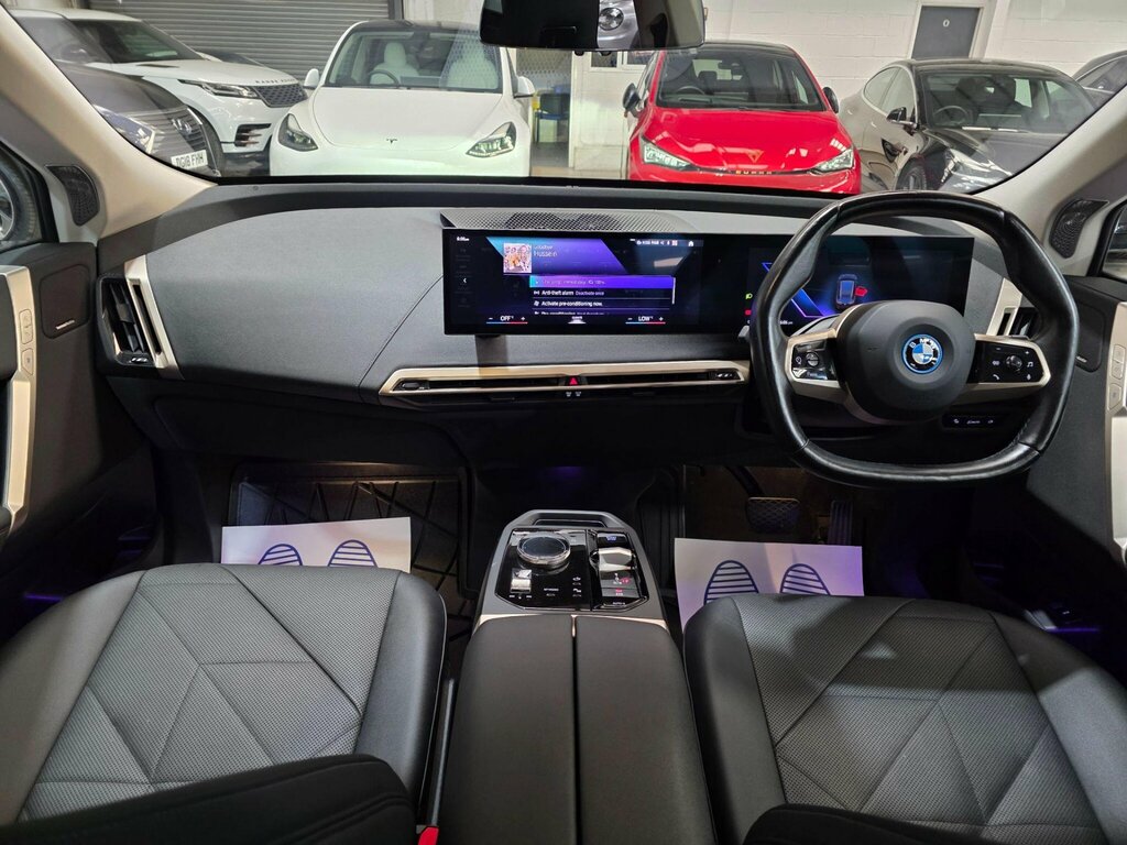 BMW iX 40 76.6Kwh Sport Xdrive YF22ZZN Grey #4