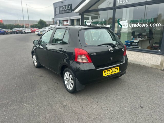 Toyota Yaris Hatchback 1.3 Vvt-i Sr 200757 Black #5