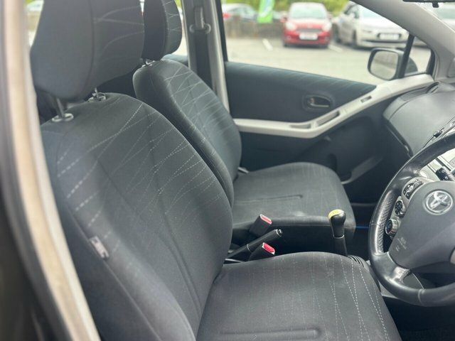 Toyota Yaris Hatchback 1.3 Vvt-i Sr 200757 Black #10