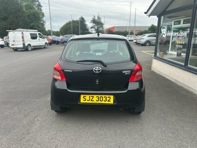 Toyota Yaris Hatchback 1.3 Vvt-i Sr 200757 Black #6