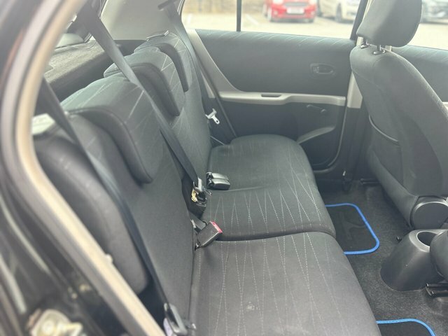 Toyota Yaris Hatchback 1.3 Vvt-i Sr 200757 Black #11