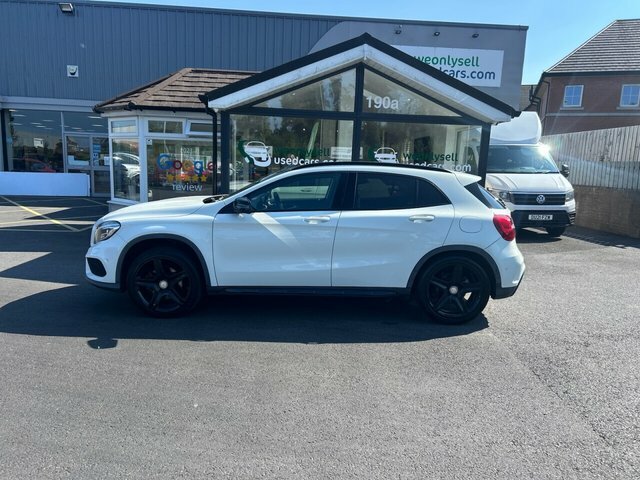 Mercedes-Benz GLA Class 2.1 Gla220d Amg Line Premium Plus Suv White #4