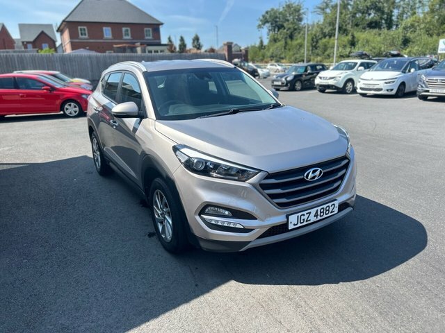 Hyundai Tucson 1.6 Gdi Blue Drive Se Nav Suv Eu White