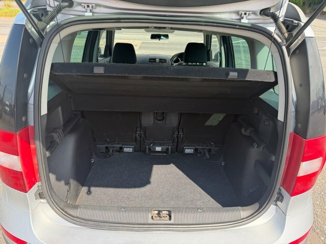 Skoda Yeti Suv White #8