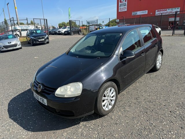 Volkswagen Golf 1.6 Fsi Match Hatchback 159 G K Black #3