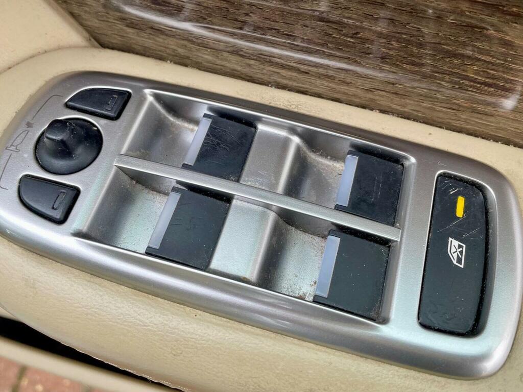 Jaguar XF Brown #8