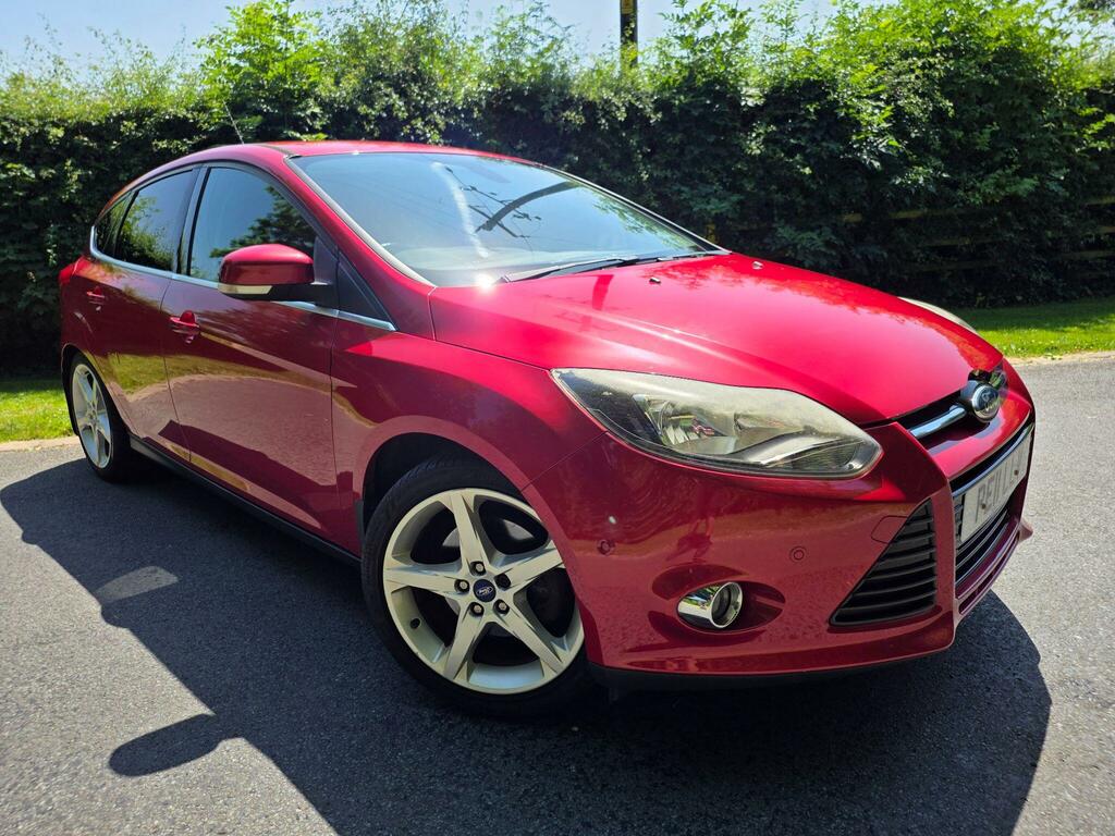 Ford Focus 1.6T Ecoboost Titanium Euro 5 Ss Red