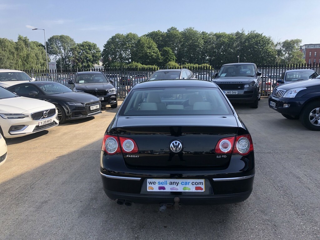 Volkswagen Passat Saloon 2.0 Tdi Highline Plus 2009 Black #5