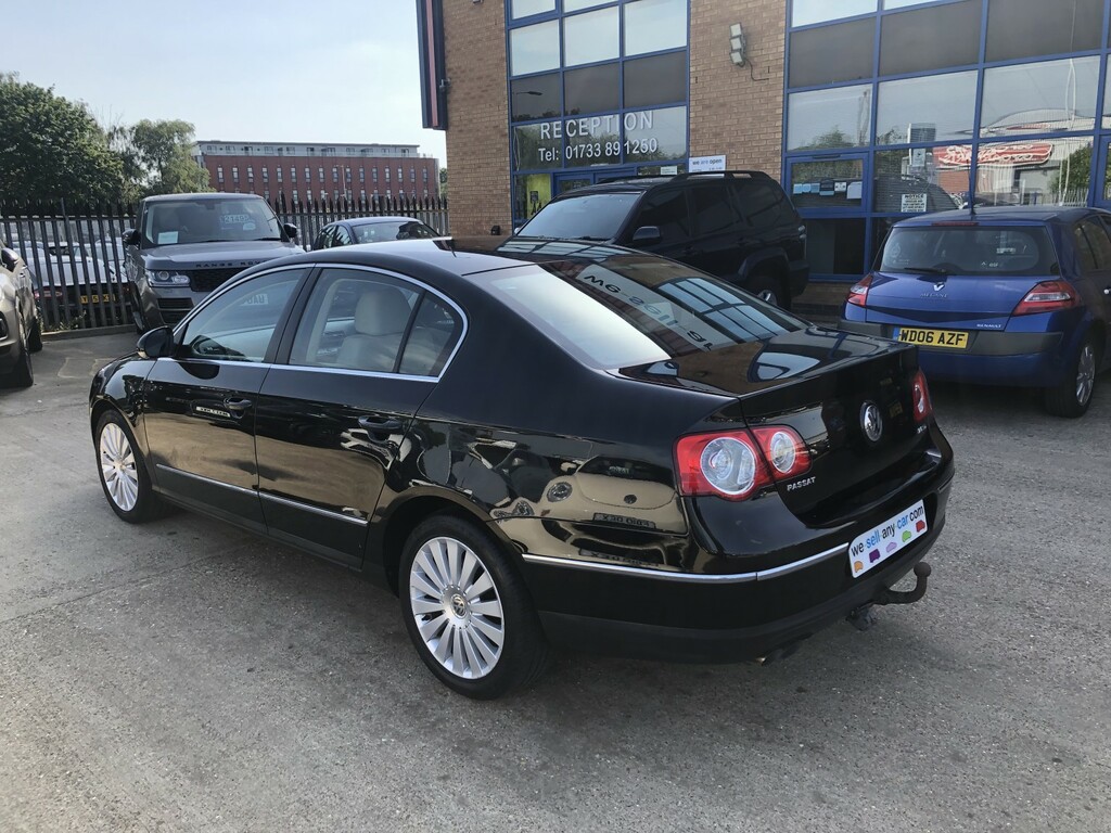 Volkswagen Passat Saloon 2.0 Tdi Highline Plus 2009 Black #4