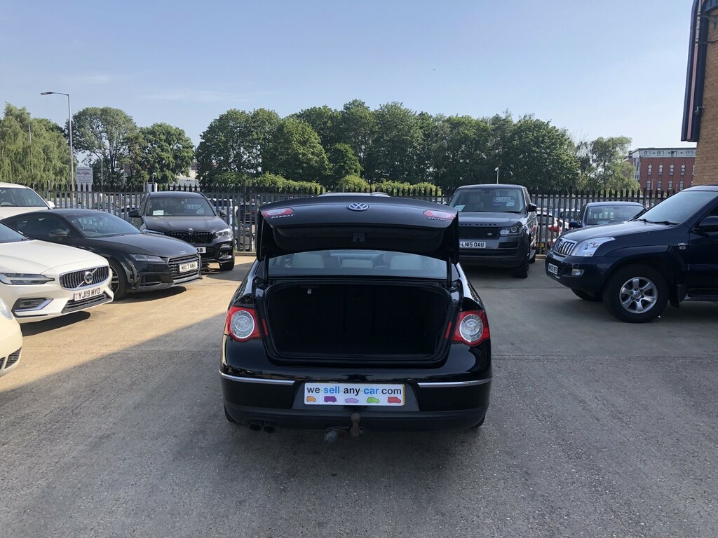 Volkswagen Passat Saloon 2.0 Tdi Highline Plus 2009 Black #6