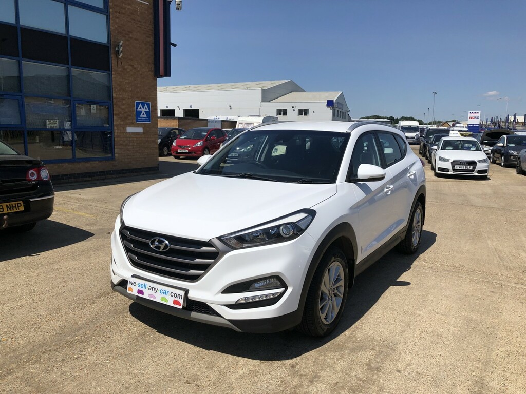 Hyundai Tucson Suv 1.7 Tucson Se Nav 1.7 D 116Ps Bd Fss 2016 White #4
