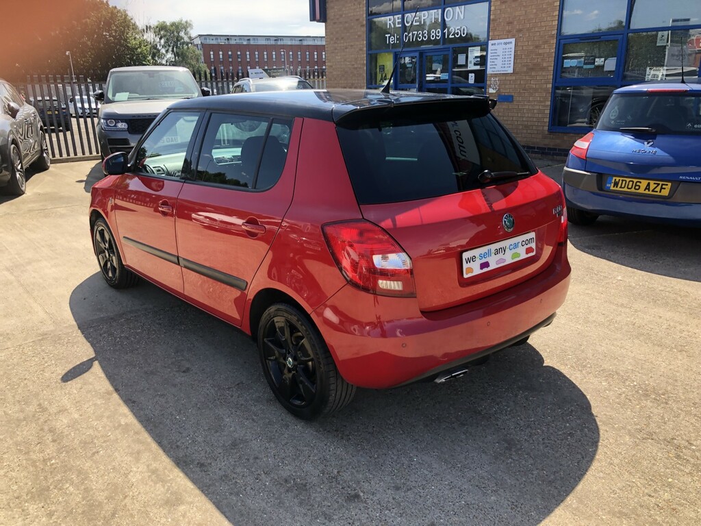 Skoda Fabia 1.4 Tdi Pure Drive Sport Red #2
